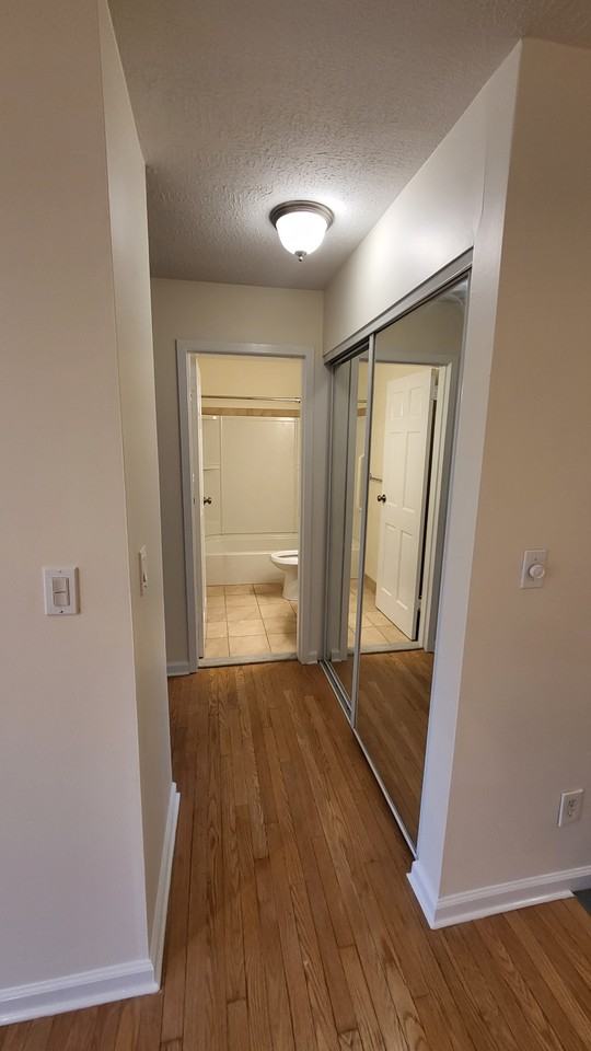 235 Henry Ave #11L - Photo 4 of 11