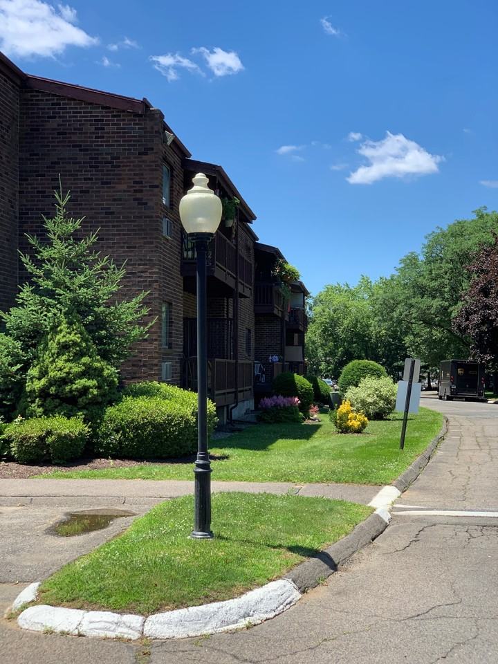 235 Henry Ave #11L - Photo 7 of 11