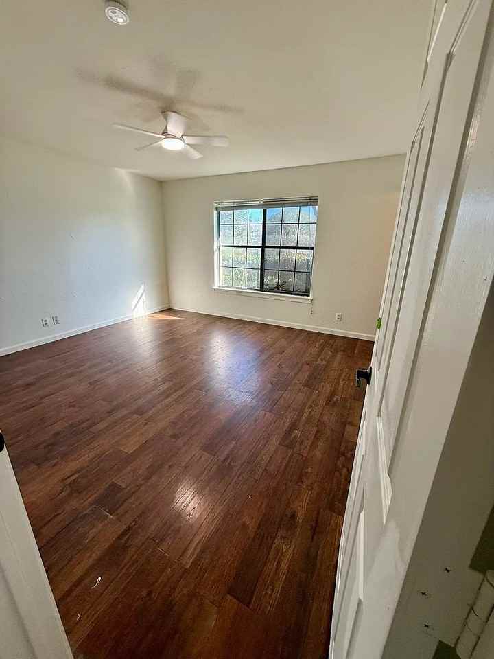 2631 Stafford Dr #NA - Photo 6 of 16