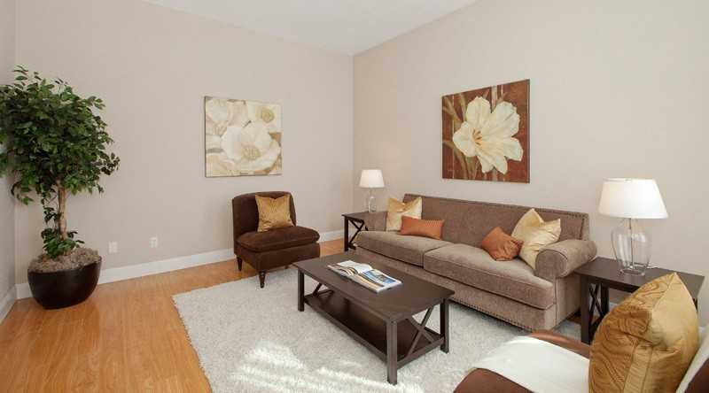 332 6th Ave - Photo 3 of 19