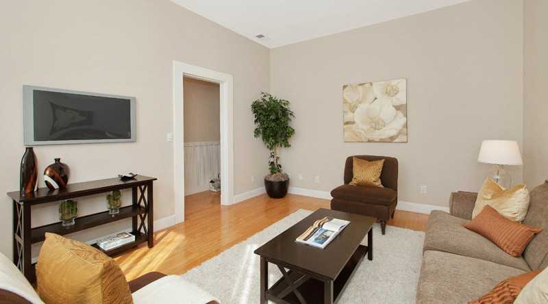 332 6th Ave - Photo 4 of 19