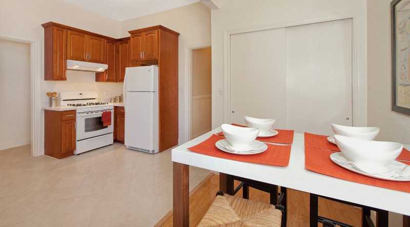 332 6th Ave - Photo 6 of 19