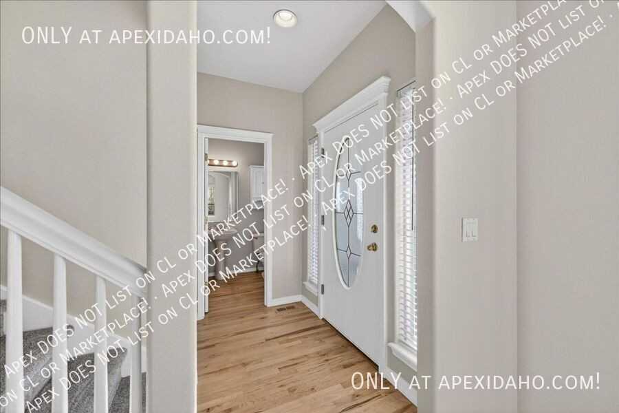 2554 E Green Canyon Dr - Photo 3 of 50