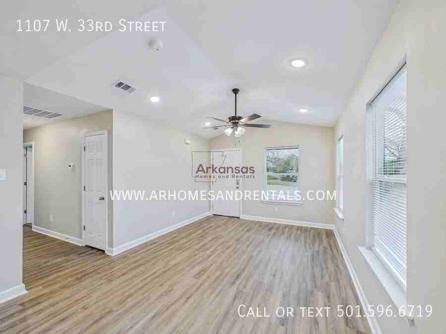 1107 W 33rd St - Photo 2 of 11