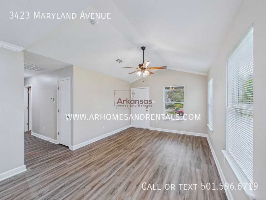 3423 Maryland Ave - Photo 2 of 12