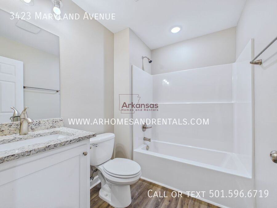 3423 Maryland Ave - Photo 6 of 12