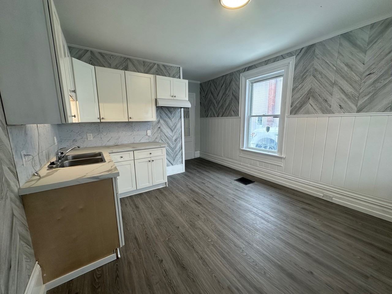 57 Marmora St - Photo 4 of 18