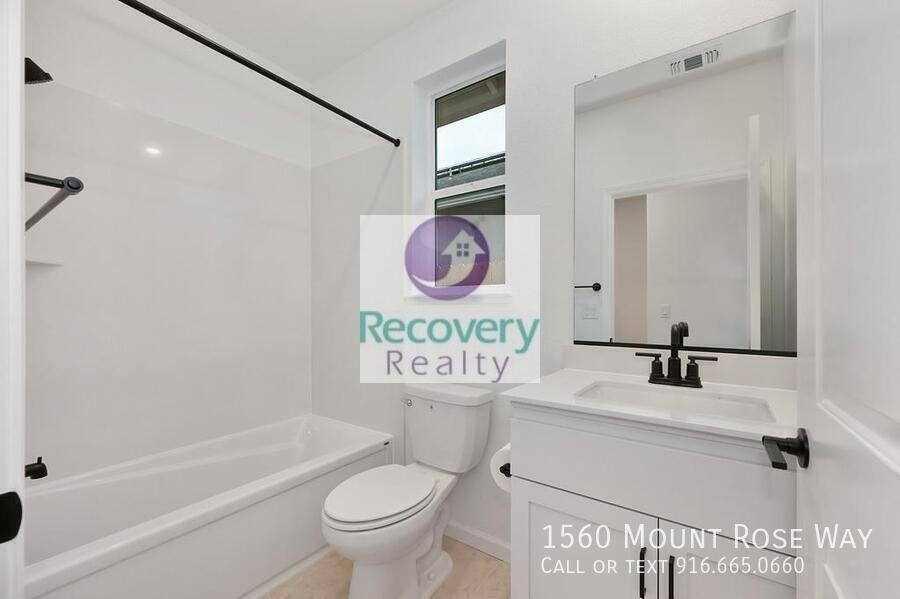 1560 Mount Rose Ln - Photo 5 of 29