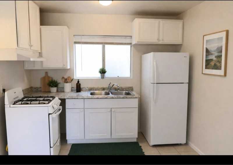 638 Salem St #A - Photo 3 of 12