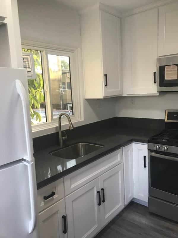 3759 Lewis Ave - Photo 3 of 15