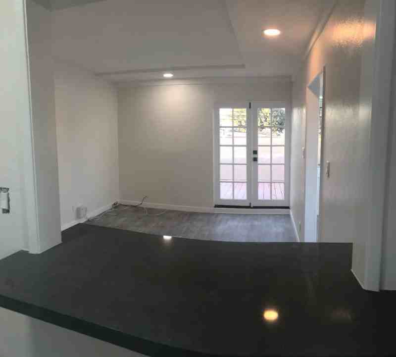 3759 Lewis Ave - Photo 5 of 15