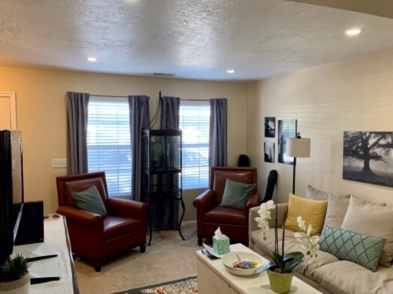 1784 E Kiera Ct - Photo 2 of 50