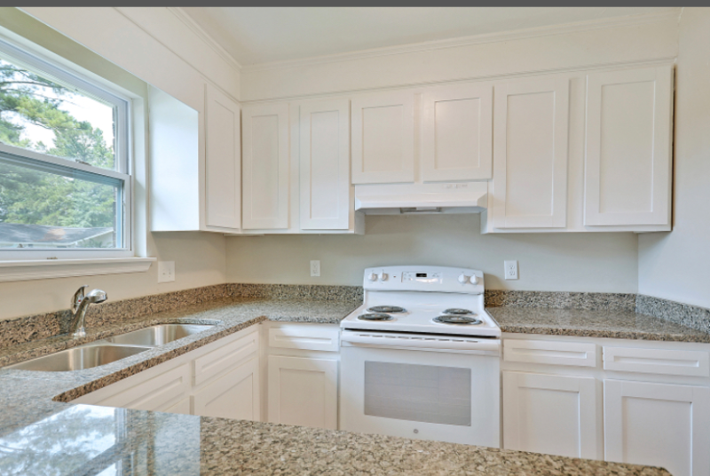 202 Miami St #A - Photo 3 of 17