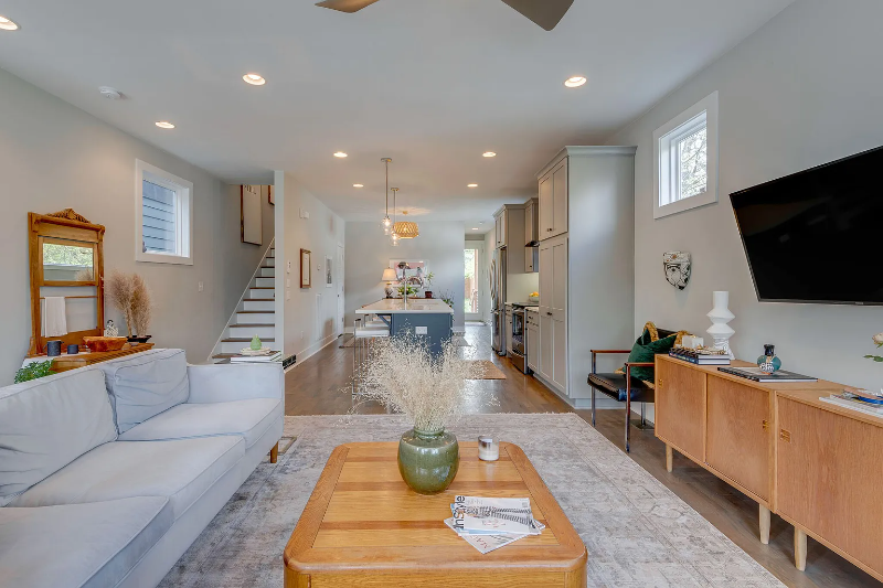 312 Prince Ave #A - Photo 6 of 26