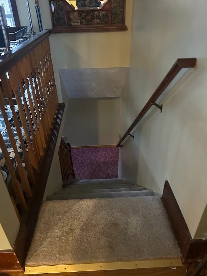 909 Collyer St - Photo 6 of 13