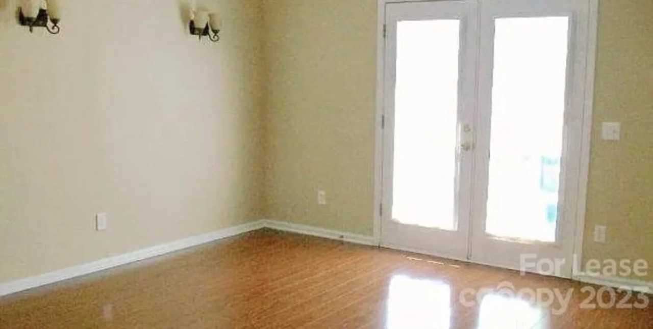 5020 Deerton Rd - Photo 4 of 5