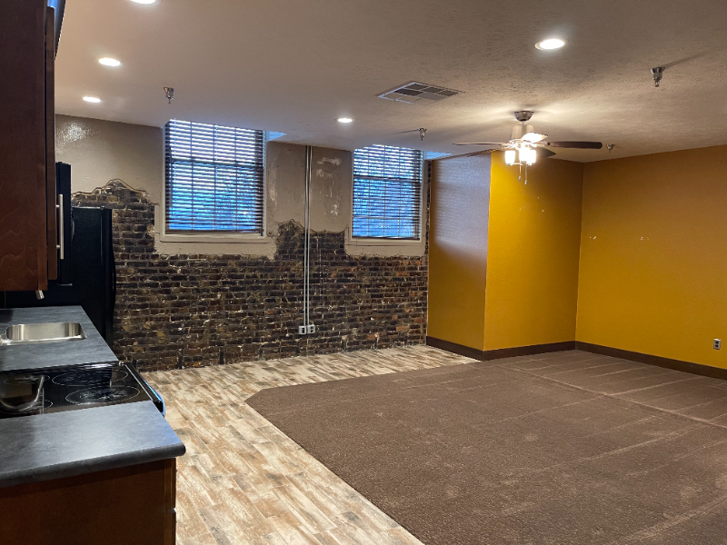 131 N Santa Fe Ave - Photo 2 of 6