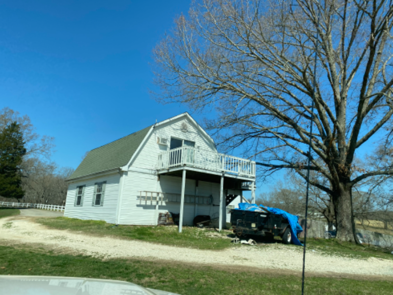 135 Charity Ln - Photo 3 of 9