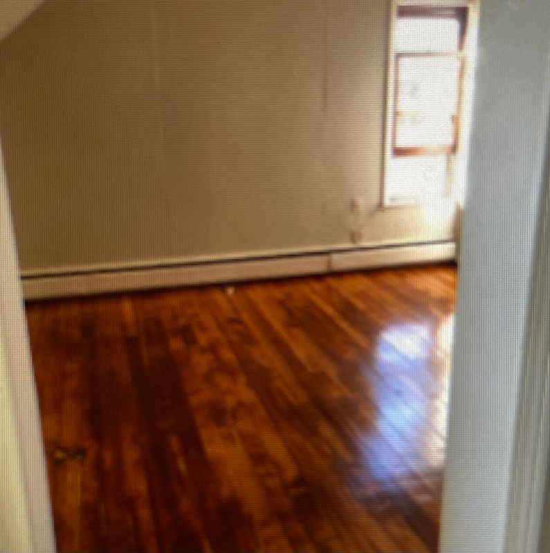 1273 Queen St #2 - Photo 4 of 17