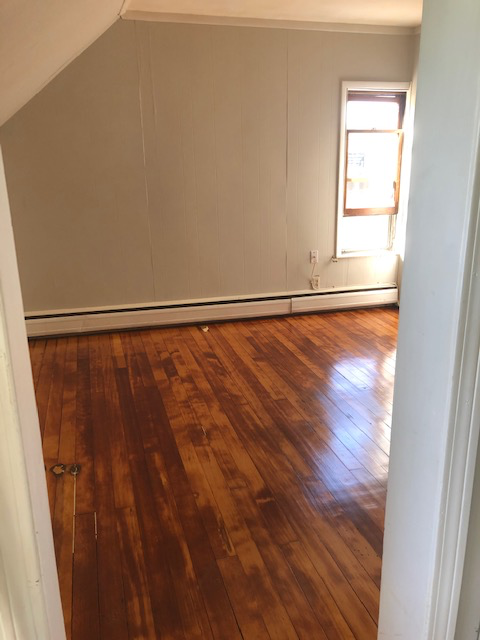 1273 Queen St #2 - Photo 7 of 17