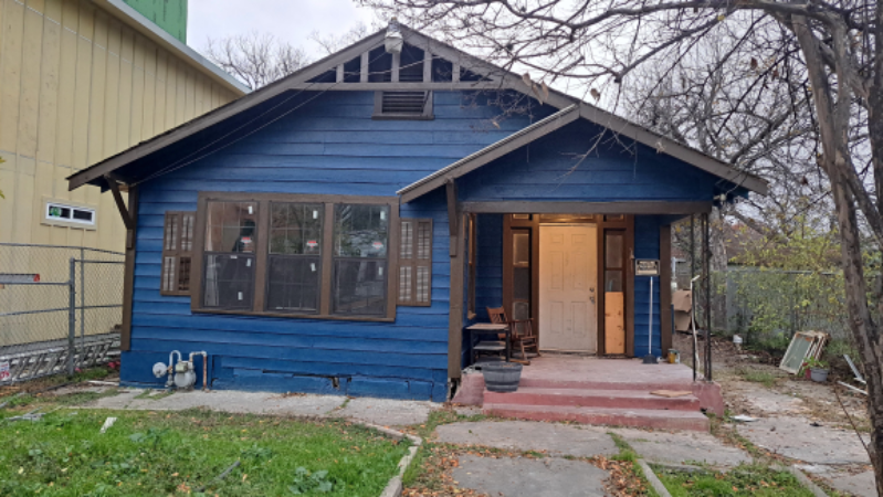 110 Dowdy St - Photo 3 of 8