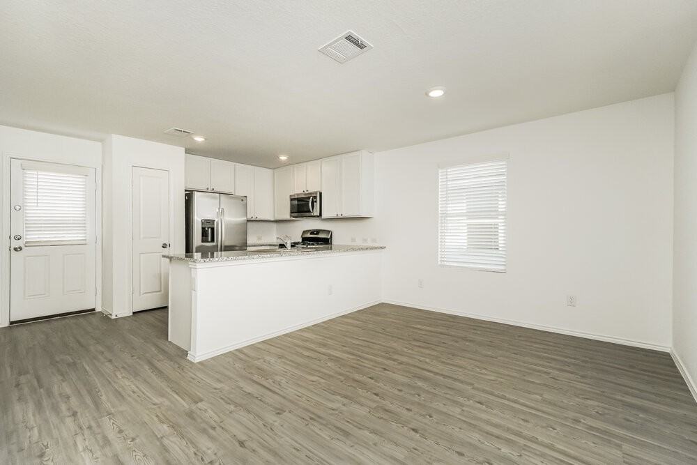 14612 Greenfield Ml - Photo 6 of 17