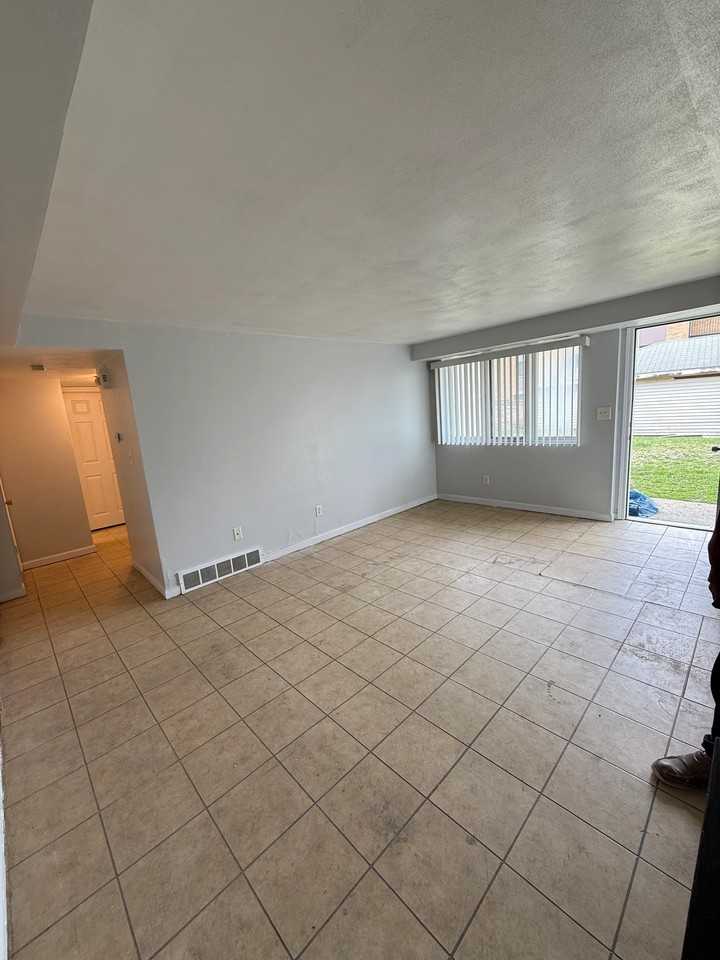 4818 Javelin Dr #5 - Photo 5 of 8