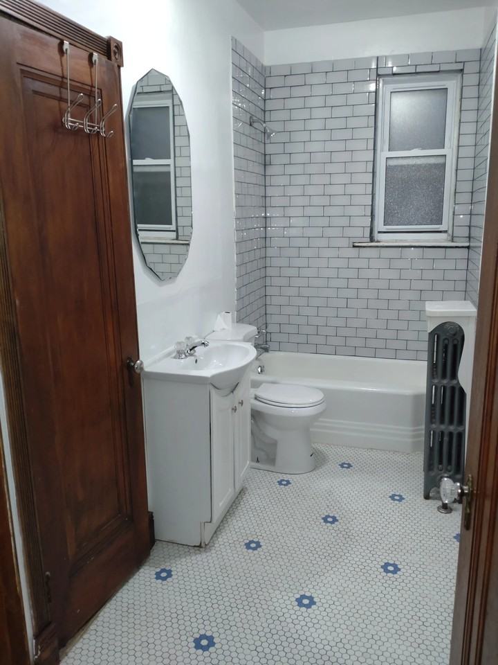 W 24th St #2 - Photo 5 of 12