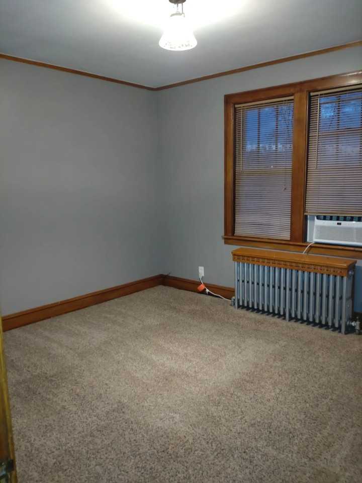 W 24th St #2 - Photo 7 of 12