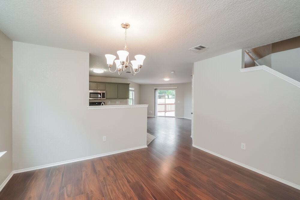 11012 Dublin Pl - Photo 7 of 17