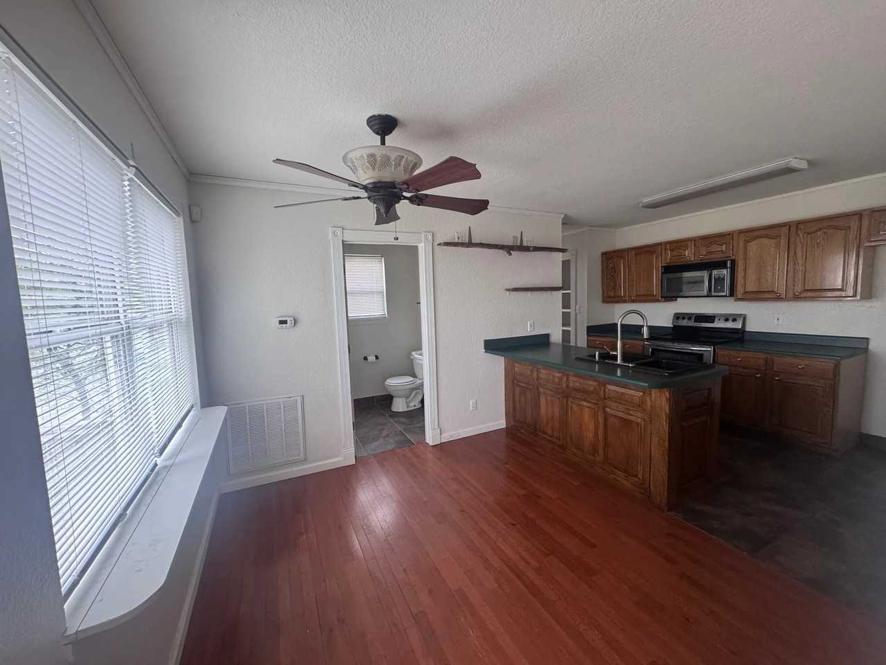 110 Mccurry Ter #A - Photo 4 of 19