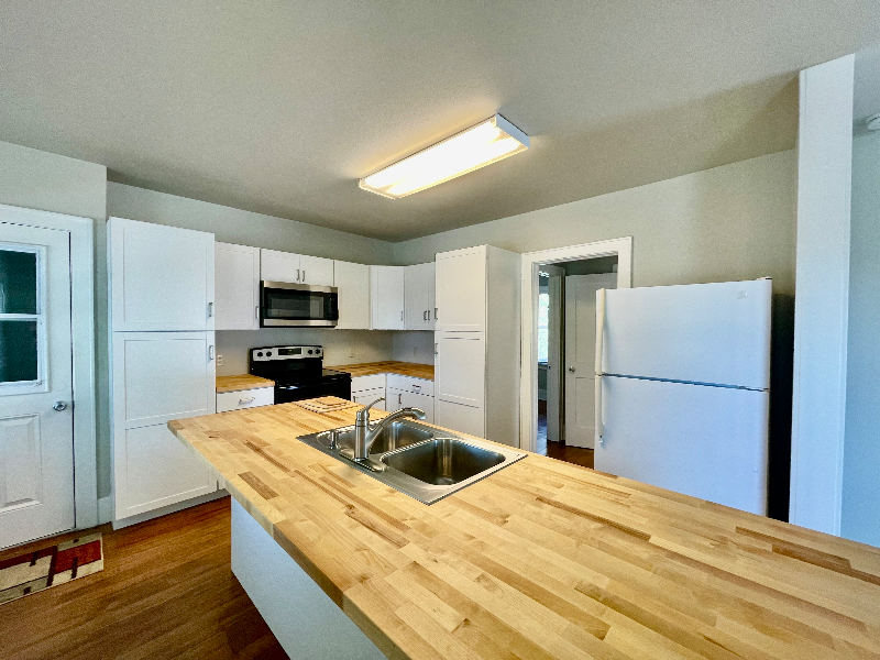 8079 W 2nd St - Photo 3 of 12