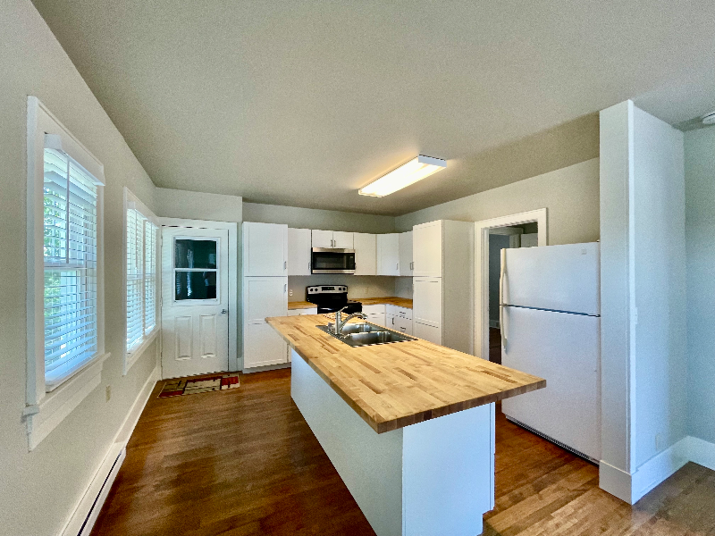 8079 W 2nd St - Photo 4 of 12