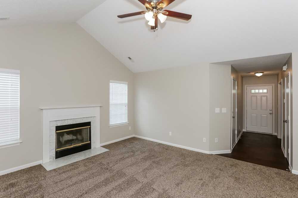 8303 Hornwood Ct - Photo 2 of 12