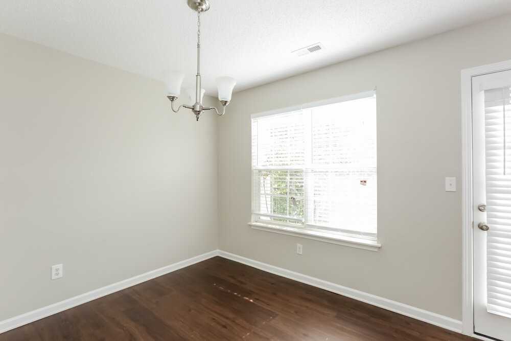 8303 Hornwood Ct - Photo 4 of 12