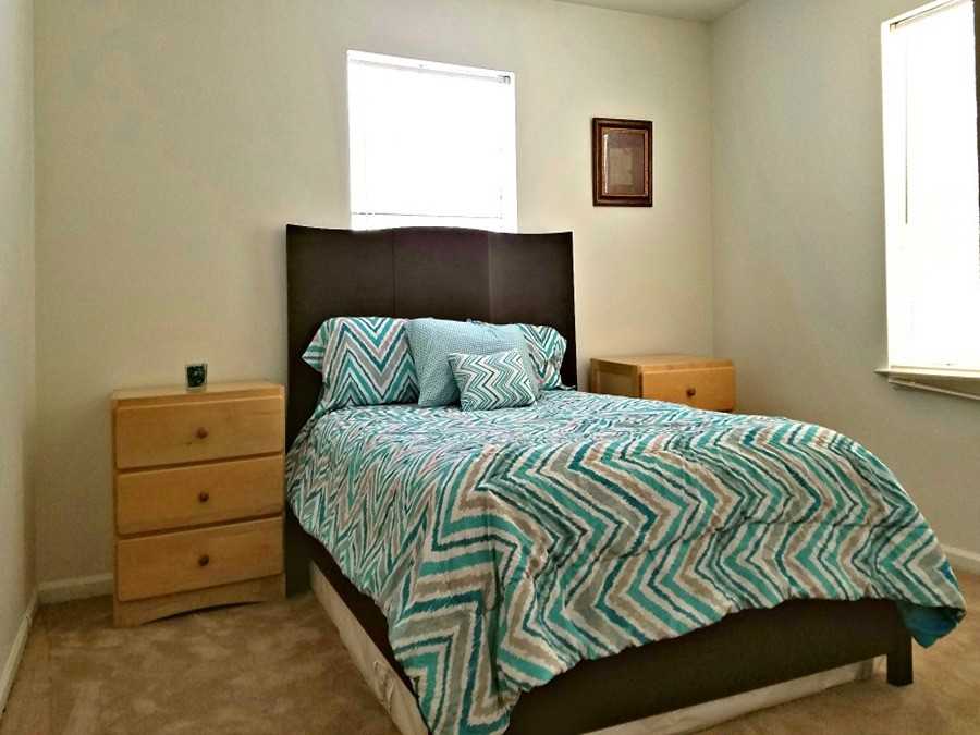 1324 West 40th Street - Photo 7 of 9