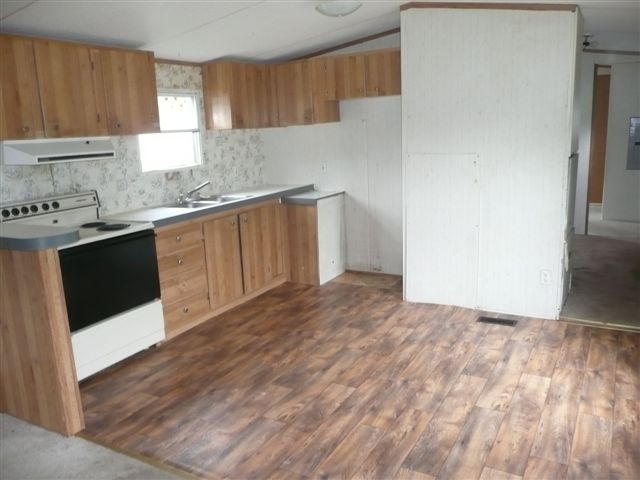 780 Power St - Photo 4 of 7