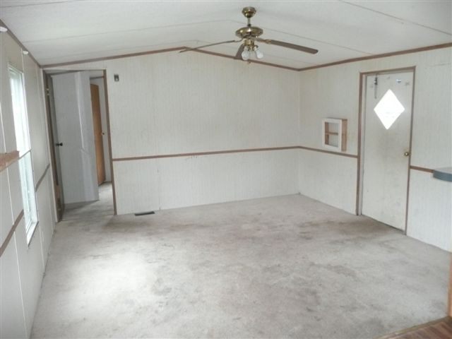 780 Power St - Photo 5 of 7