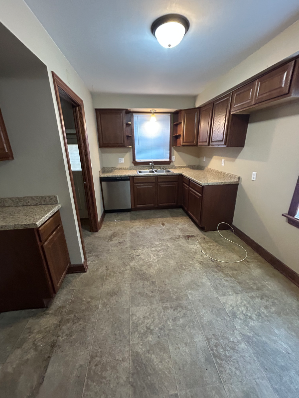 4313 N 22Nd - Photo 3 of 6