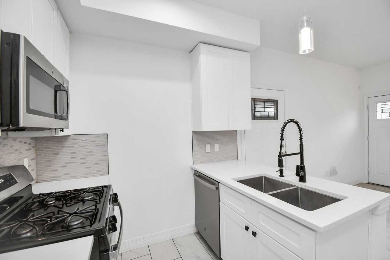 9003 Grand Prairie Drive - Photo 3 of 10