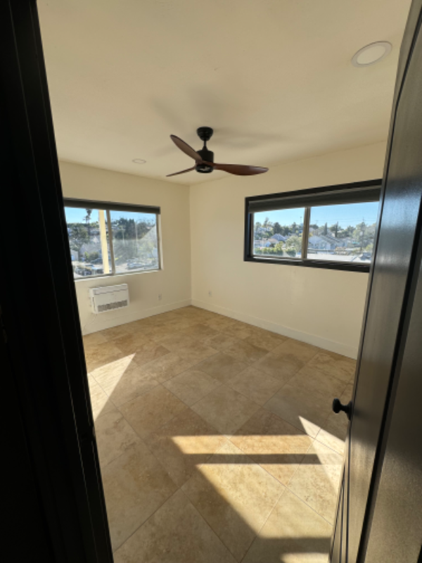 317N E Mission Rd #317 - Photo 6 of 10