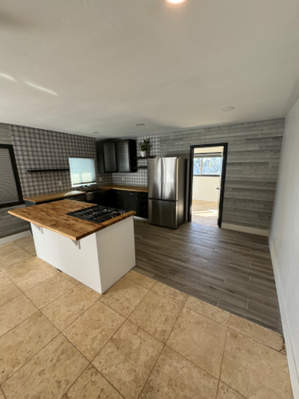 317N E Mission Rd #317 - Photo 7 of 10