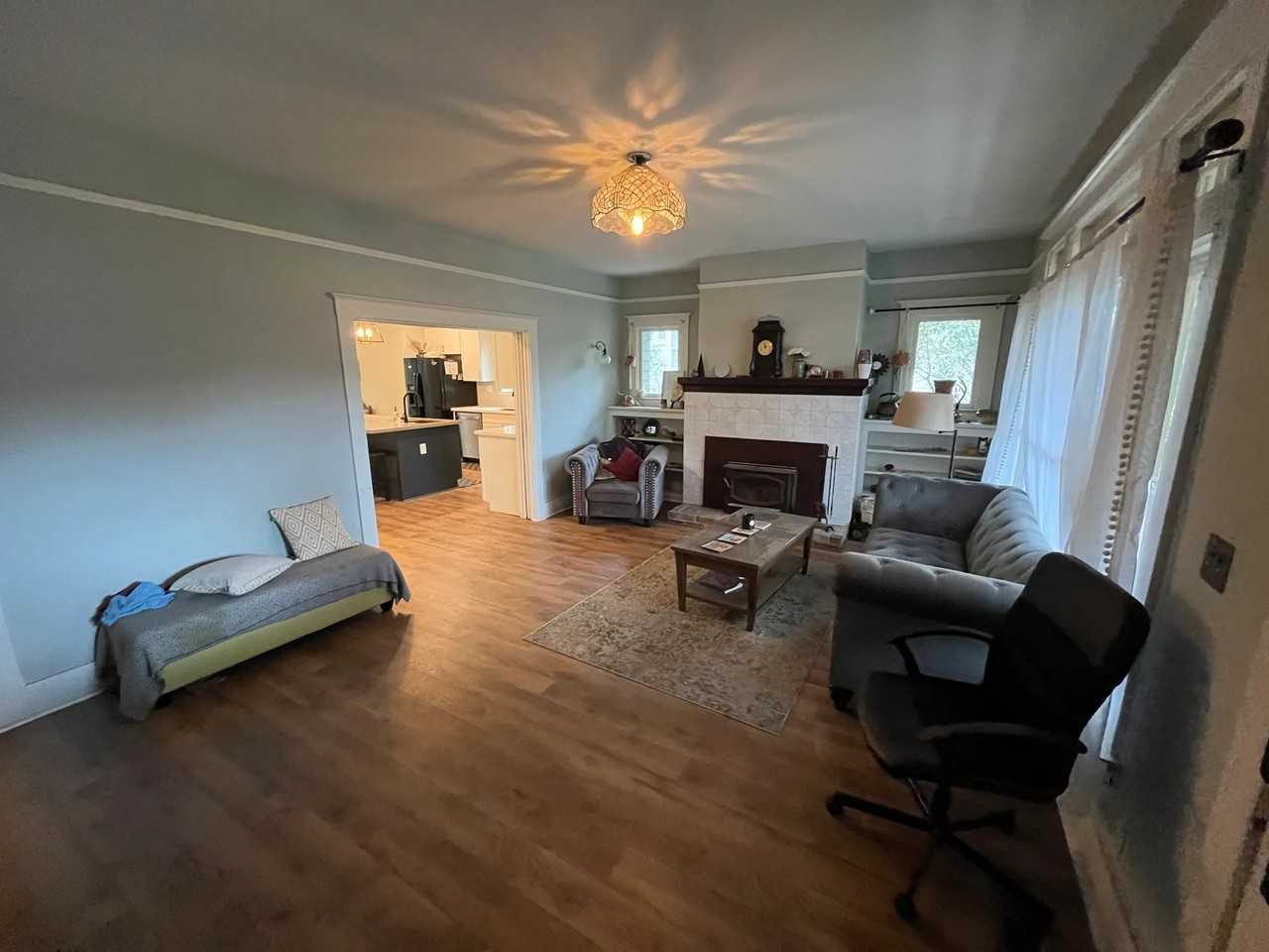 4059 Ridge St - Photo 4 of 20