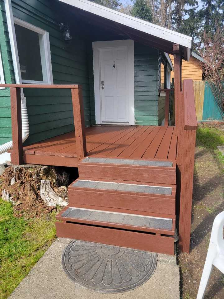 908 15th St #4 - Photo 3 of 11