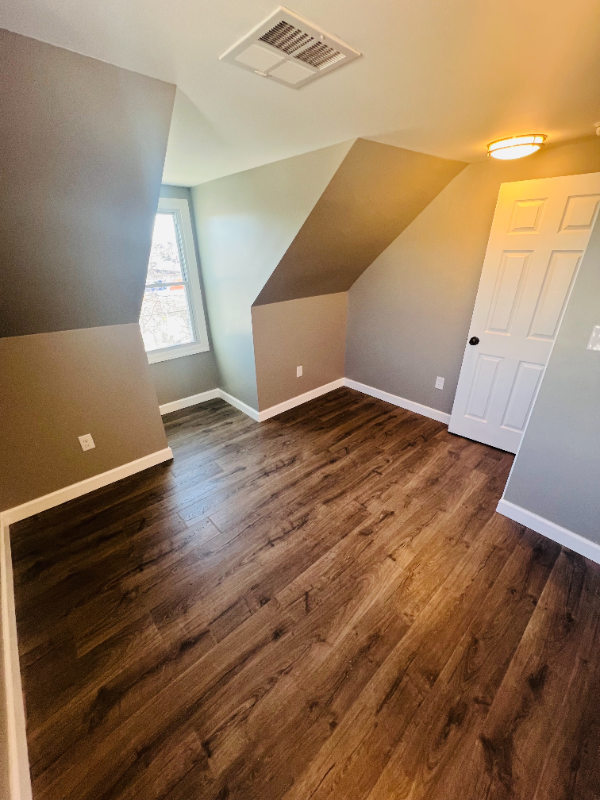 820 High St N #B - Photo 5 of 7