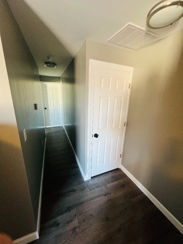 820 High St N #B - Photo 7 of 7