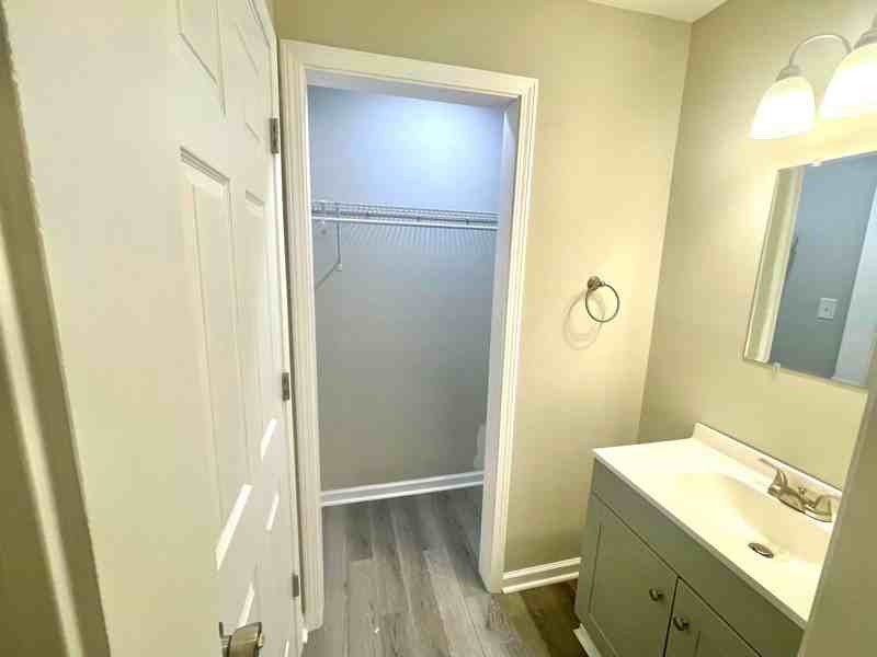 603 S Jefferson Ave #6 - Photo 3 of 4