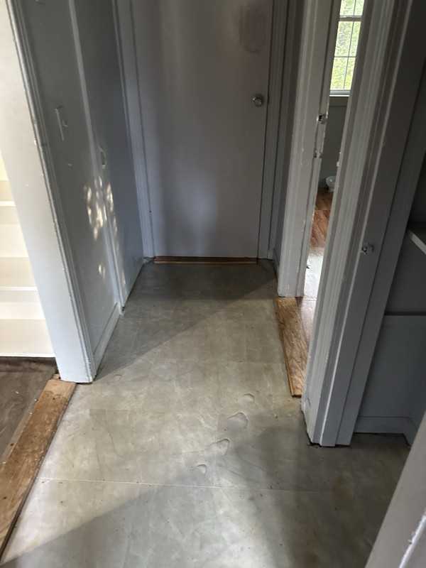 1346 Summers St - Photo 4 of 6