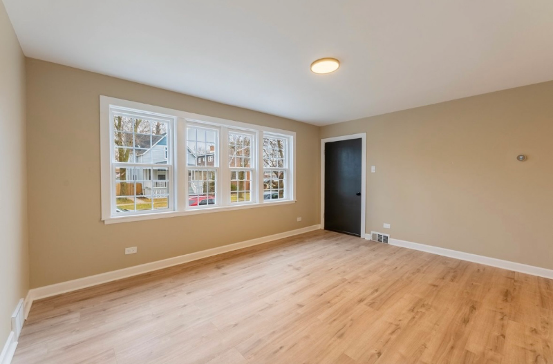 3007 Euclid Ave #1 - Photo 4 of 14