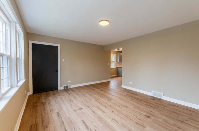 3007 Euclid Ave #1 - Photo 5 of 14